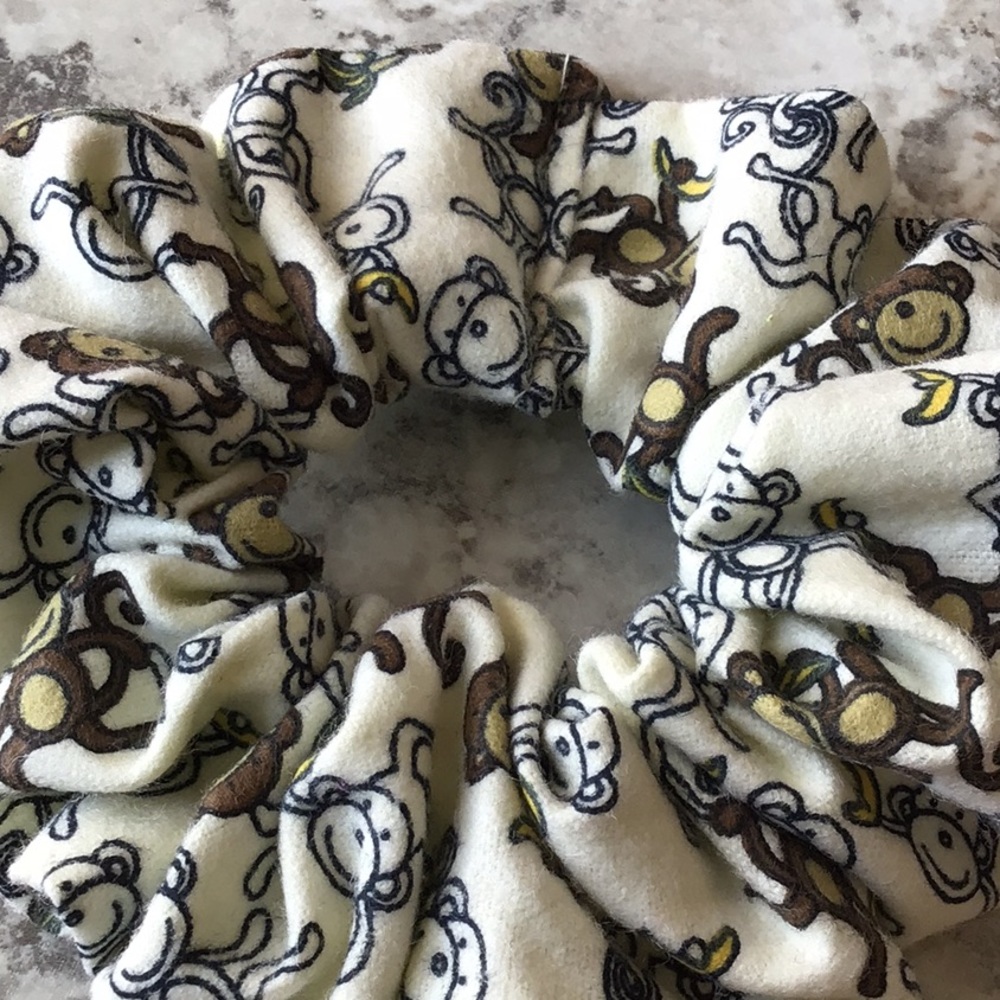 Monkey monkey’s hair cloud scrunchie scrunchies